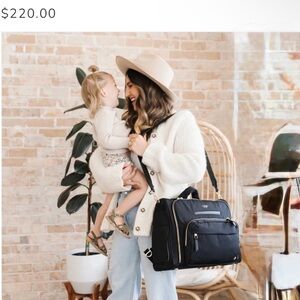 JUJUBE
Satchel 14-Compartment Diaper
Bag, Black
$220 gently used